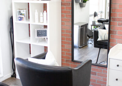 Curl Corner Studio Suites Hair Booth Rental