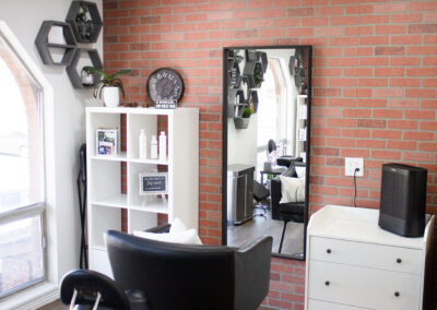 Curl Corner Studio Suites Hair Salon Rental